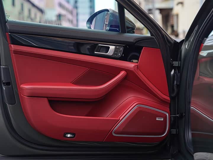 Фото 7 - Porsche Panamera