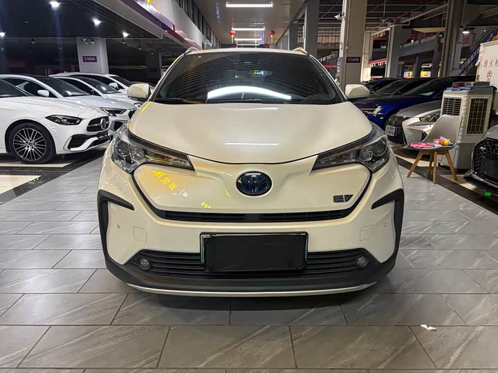 Фото 2 - Toyota Izoa EV