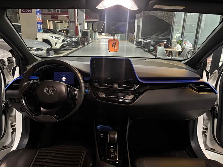 Фото 8 - Toyota Izoa EV