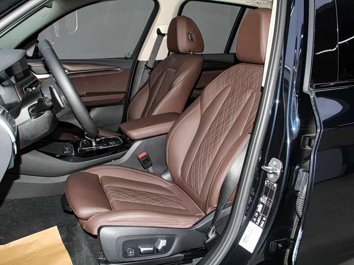 Фото 2 - BMW X3