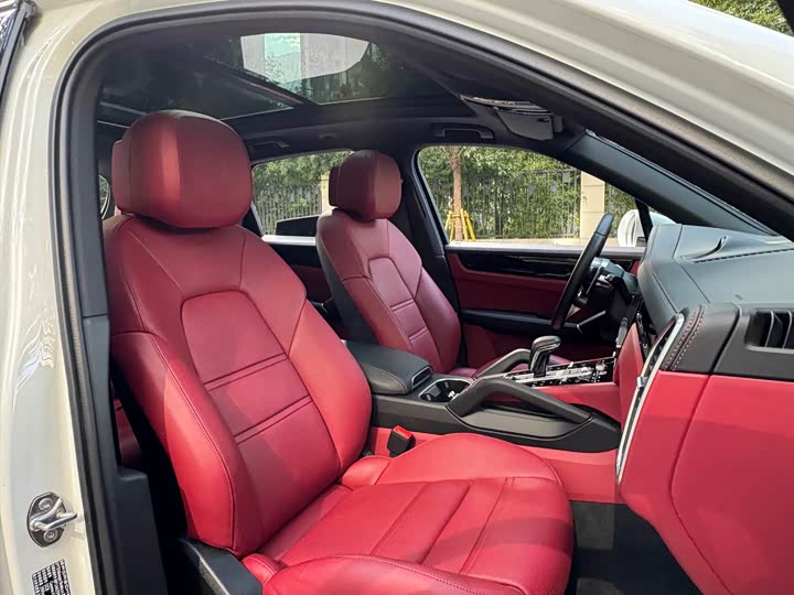 Фото 14 - Porsche Cayenne