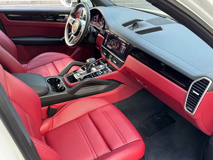 Фото 7 - Porsche Cayenne