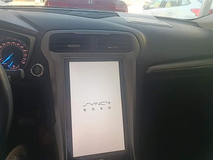 Фото 13 - Ford Mondeo