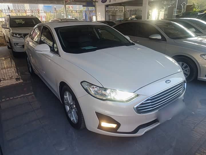 Фото 4 - Ford Mondeo