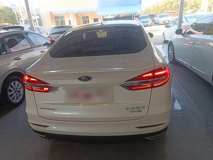 Фото 6 - Ford Mondeo