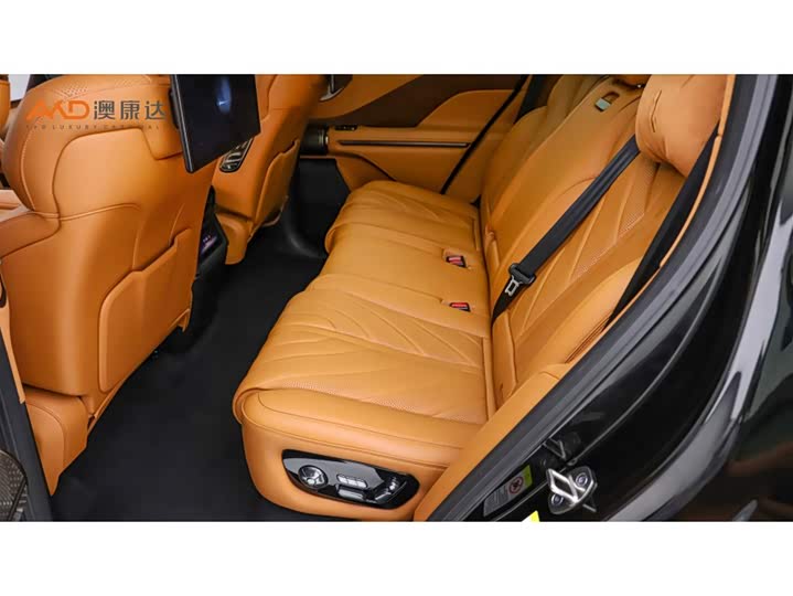 Фото 7 - BYD Yangwang U8