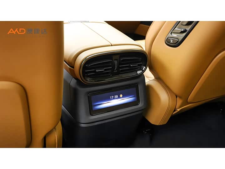 Фото 9 - BYD Yangwang U8