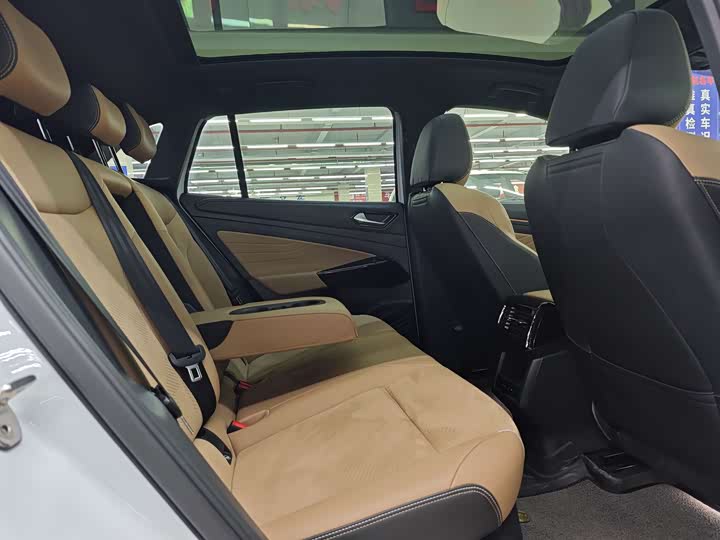 Фото 13 - Volkswagen ID.4 X