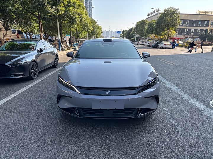 Фото 2 - BYD Han