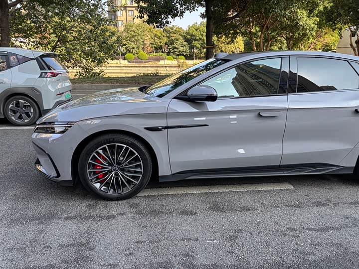 Фото 3 - BYD Han