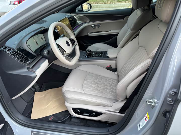 Фото 4 - BYD Han