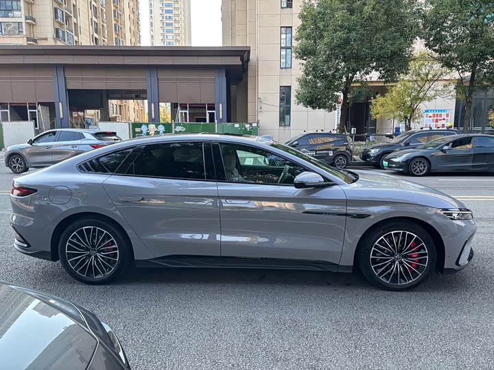 Фото 8 - BYD Han