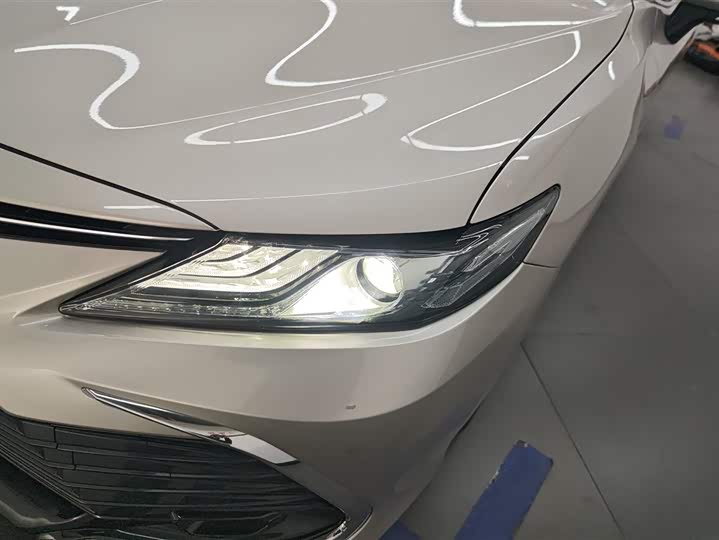 Фото 5 - Toyota Camry