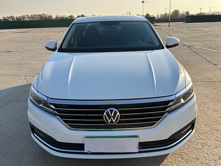 Фото 2 - Volkswagen Lavida