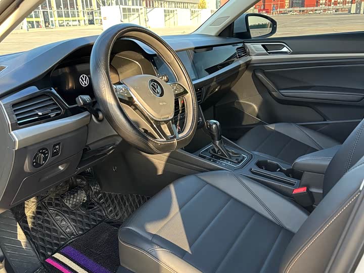 Фото 4 - Volkswagen Lavida