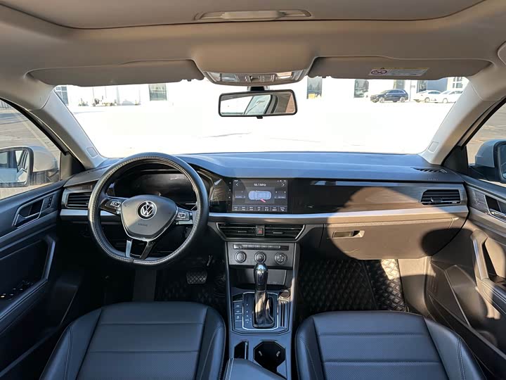 Фото 5 - Volkswagen Lavida