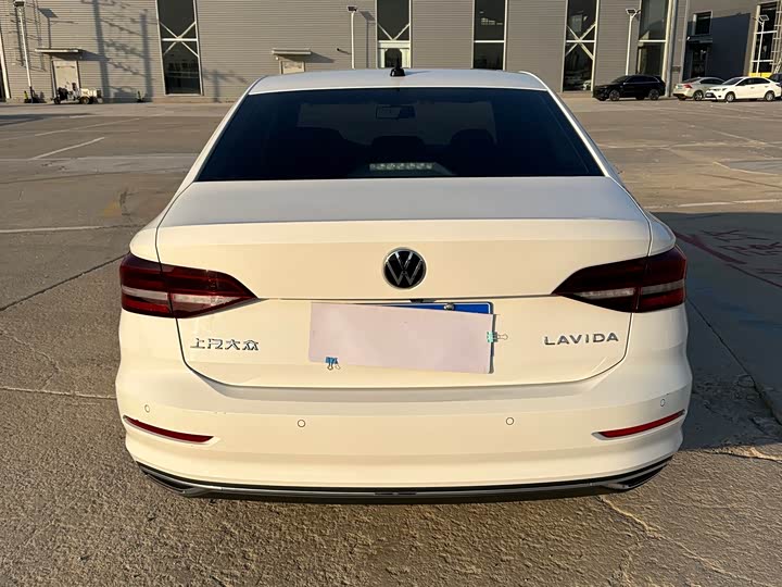 Фото 8 - Volkswagen Lavida