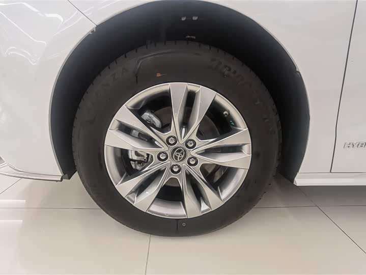 Фото 4 - Toyota Sienna