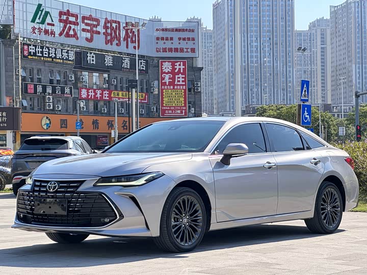 Фото 1 - Toyota Avalon