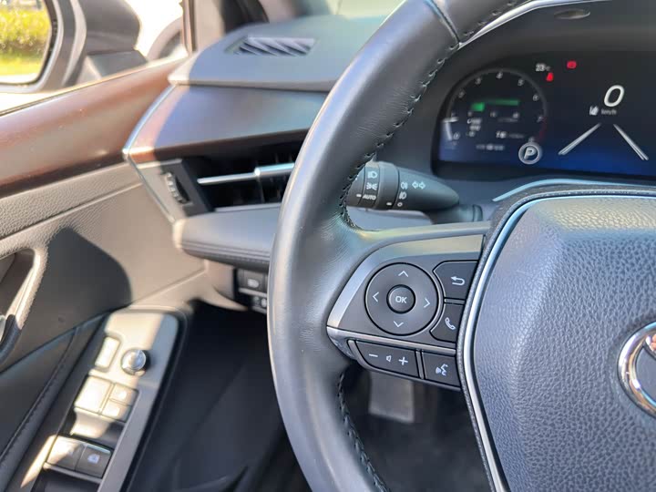 Фото 13 - Toyota Avalon