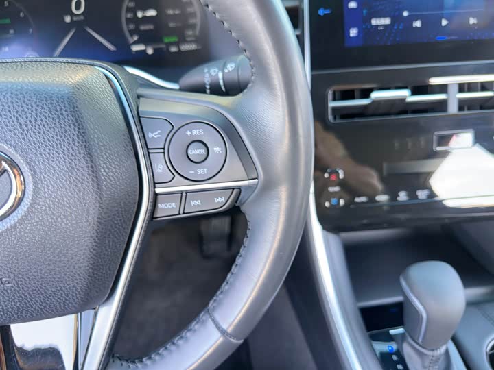 Фото 14 - Toyota Avalon