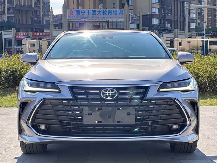 Фото 2 - Toyota Avalon