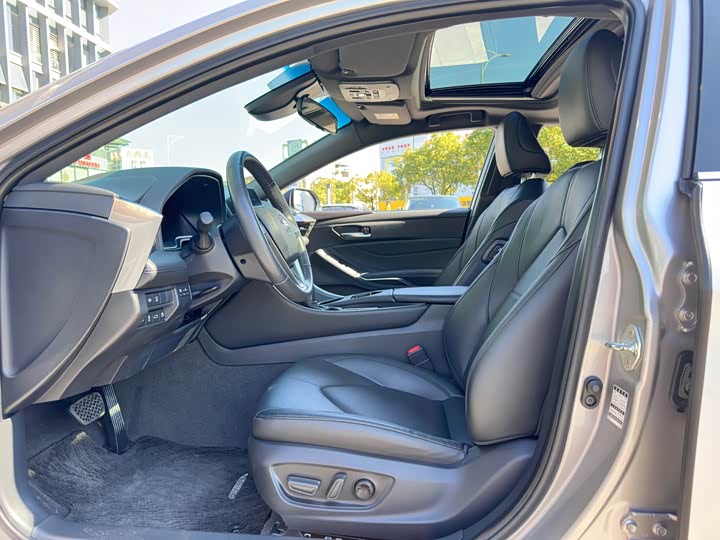 Фото 7 - Toyota Avalon