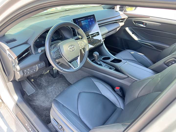 Фото 9 - Toyota Avalon