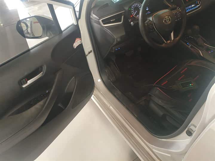 Фото 16 - Toyota Corolla