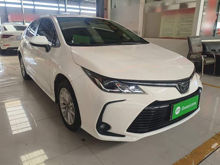 Фото 4 - Toyota Corolla