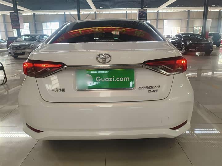 Фото 6 - Toyota Corolla