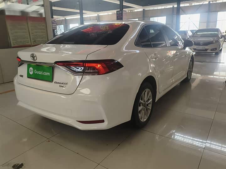 Фото 7 - Toyota Corolla