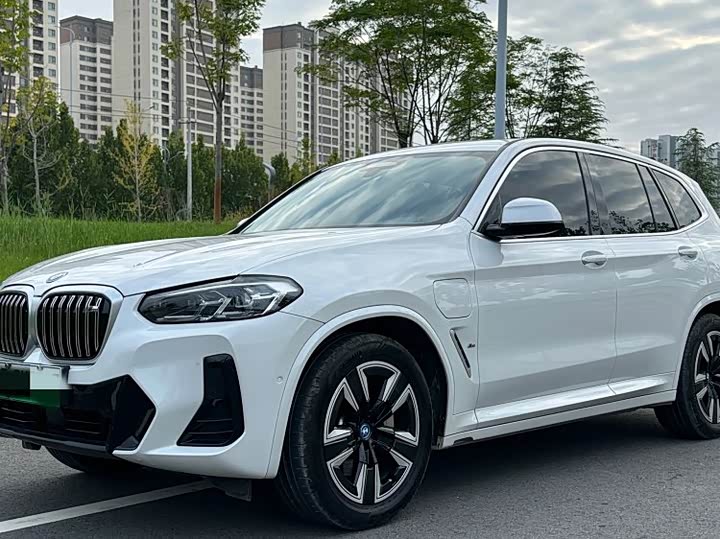Фото 3 - BMW iX3