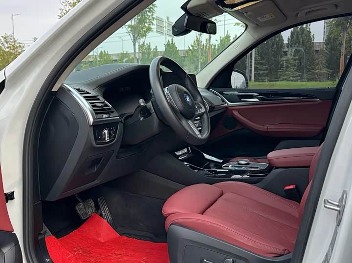 Фото 4 - BMW iX3