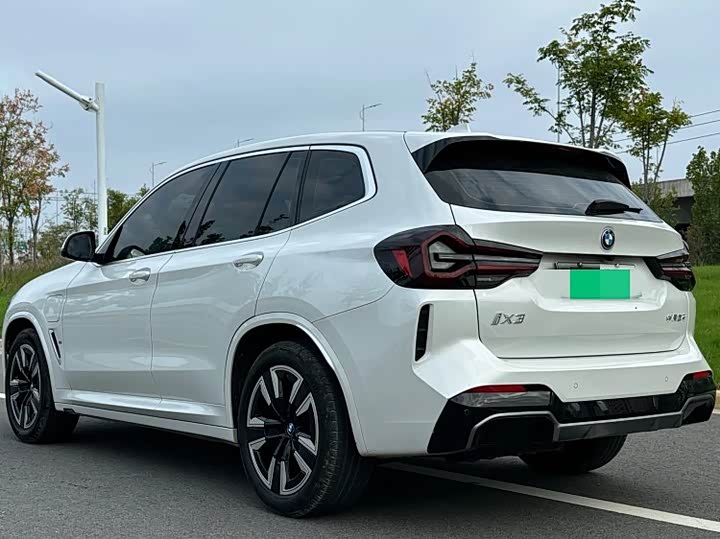 Фото 7 - BMW iX3