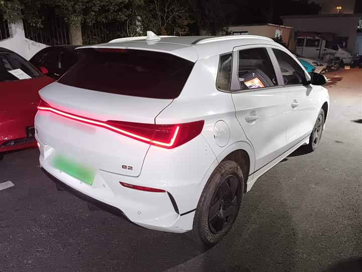 Фото 7 - BYD E2
