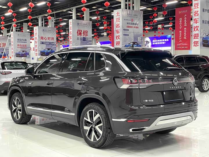 Фото 15 - Volkswagen Tayron