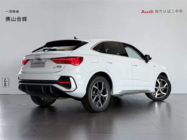 Фото 4 - Audi Q3 Sportback