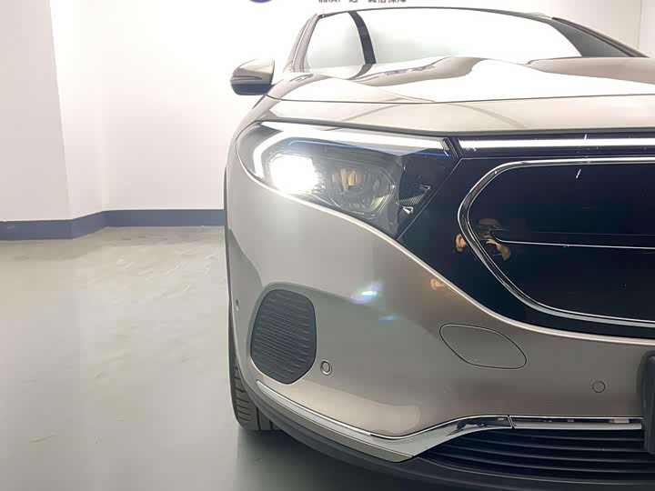 Фото 14 - Mercedes-Benz EQA