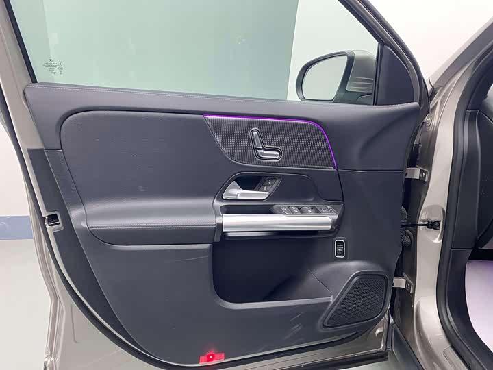 Фото 19 - Mercedes-Benz EQA