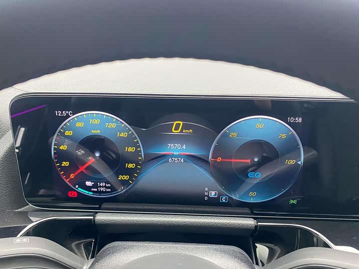 Фото 27 - Mercedes-Benz EQA