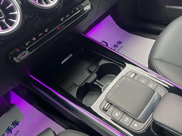 Фото 35 - Mercedes-Benz EQA