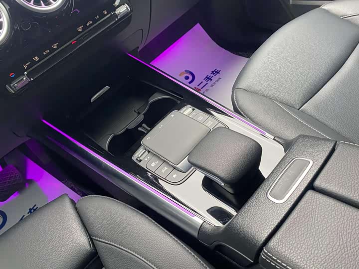 Фото 36 - Mercedes-Benz EQA