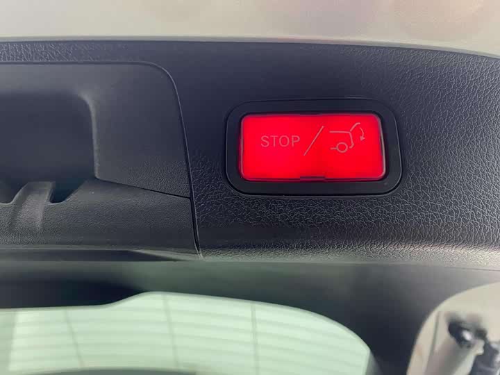 Фото 41 - Mercedes-Benz EQA