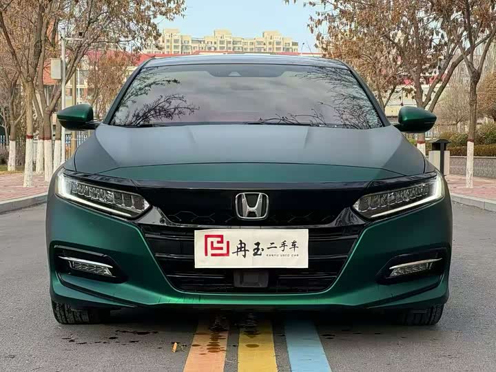 Фото 2 - Honda Accord