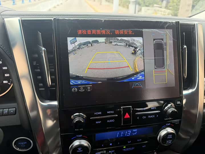 Фото 22 - Toyota Vellfire