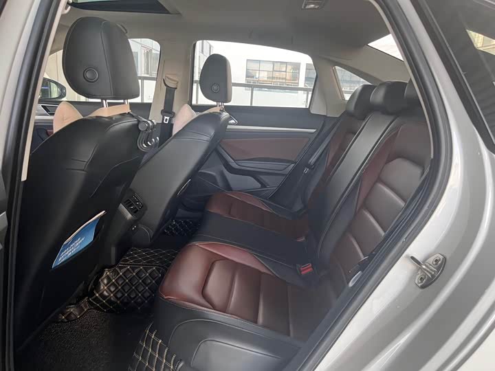 Фото 17 - Volkswagen Lavida