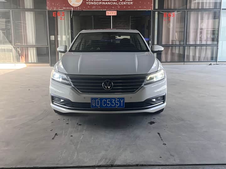 Фото 2 - Volkswagen Lavida