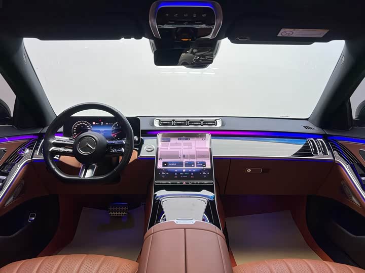 Фото 13 - Mercedes-Benz S-Class