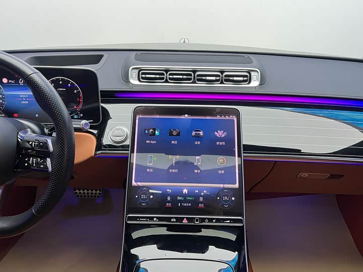 Фото 22 - Mercedes-Benz S-Class